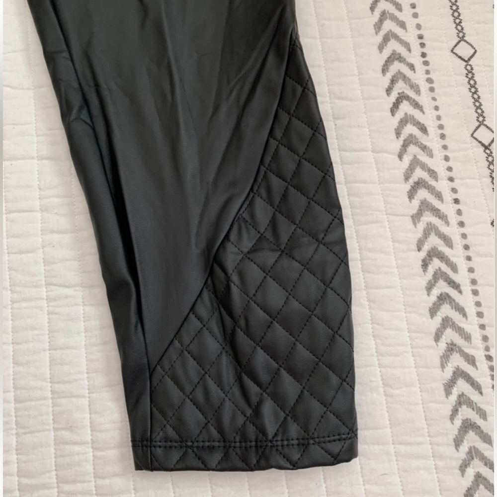 Torrid - Size 4 - Picture 11 of 14